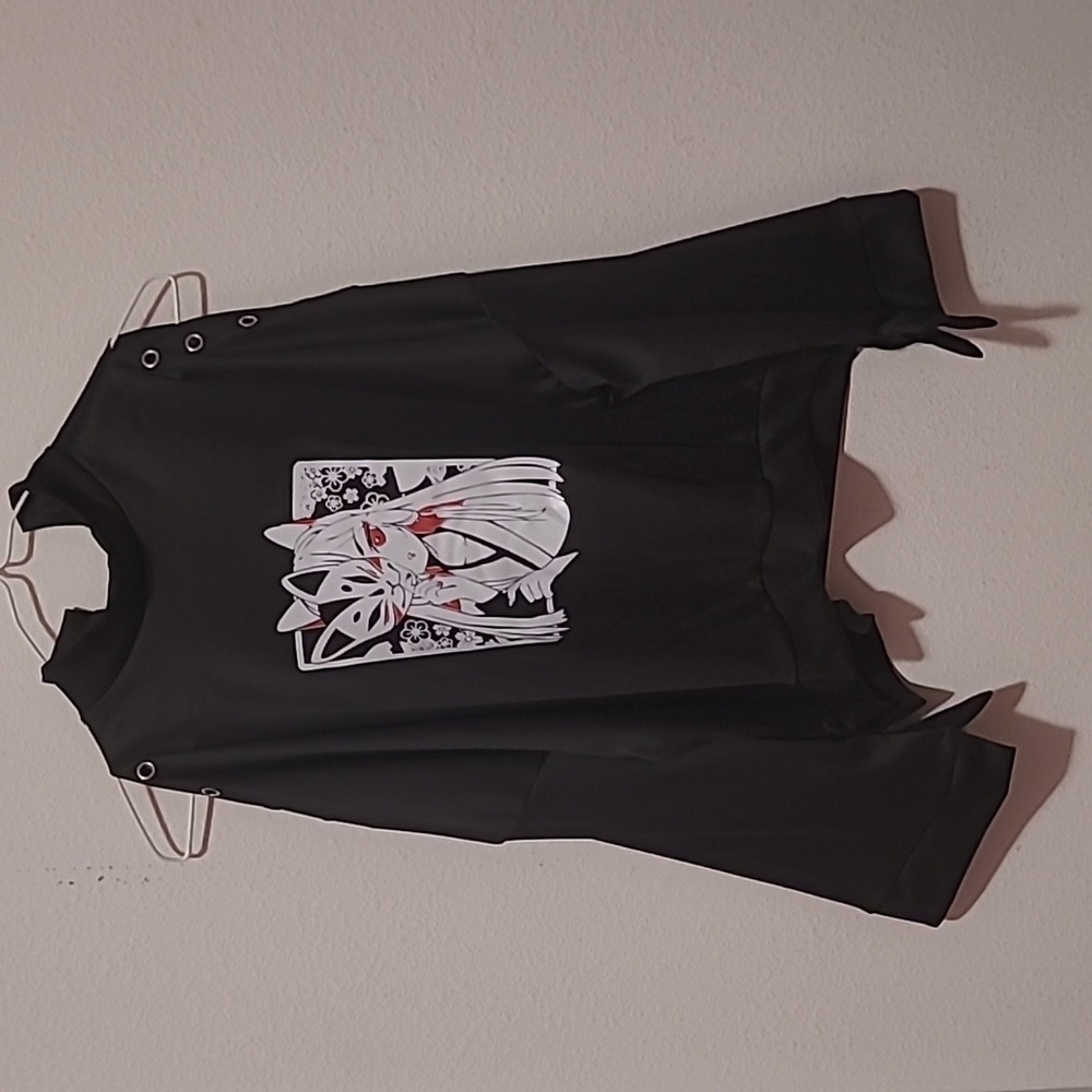 Size Small black shirt